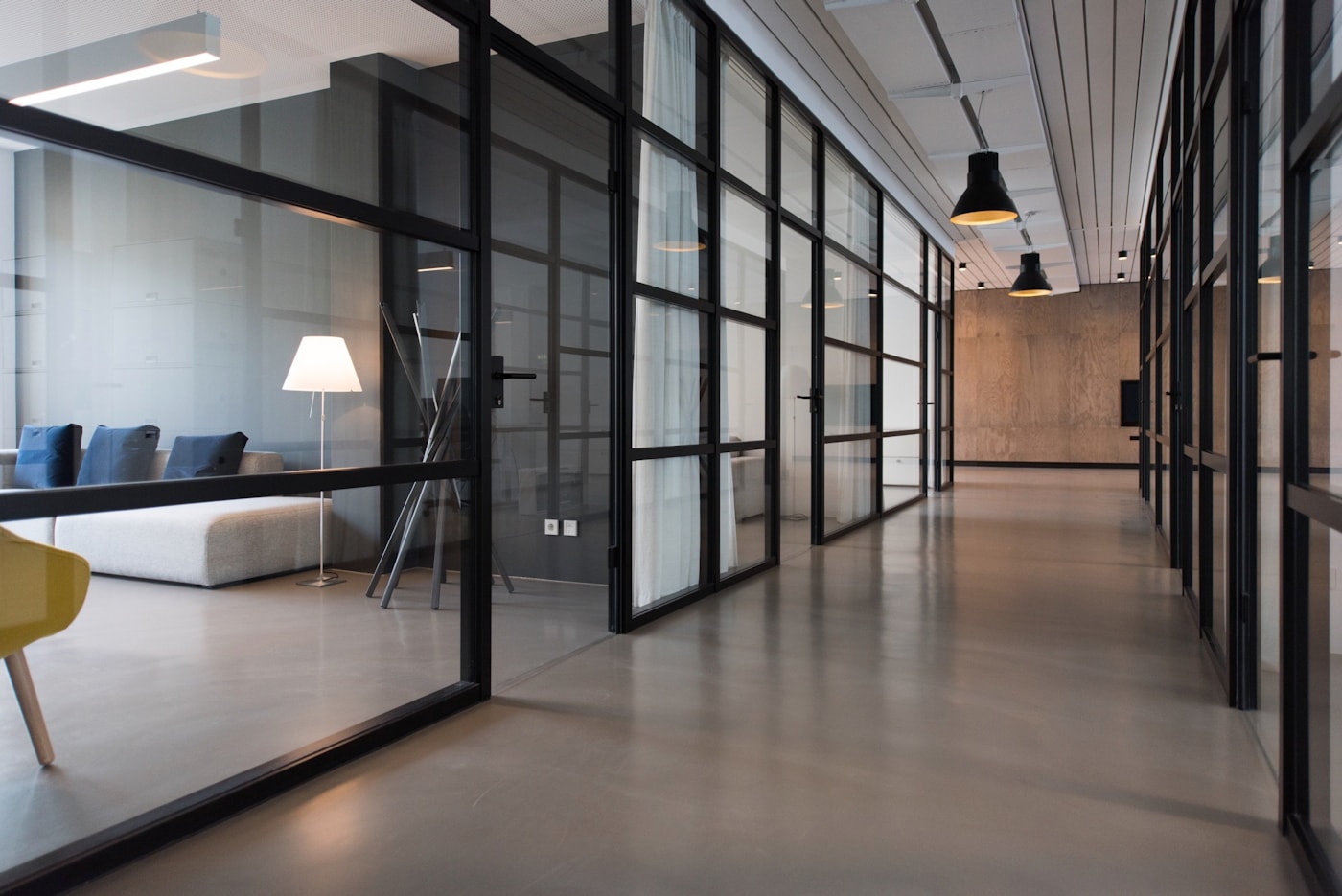 27 英寸显示器选 2K 还是 4K？文字清晰度与缩放的取舍